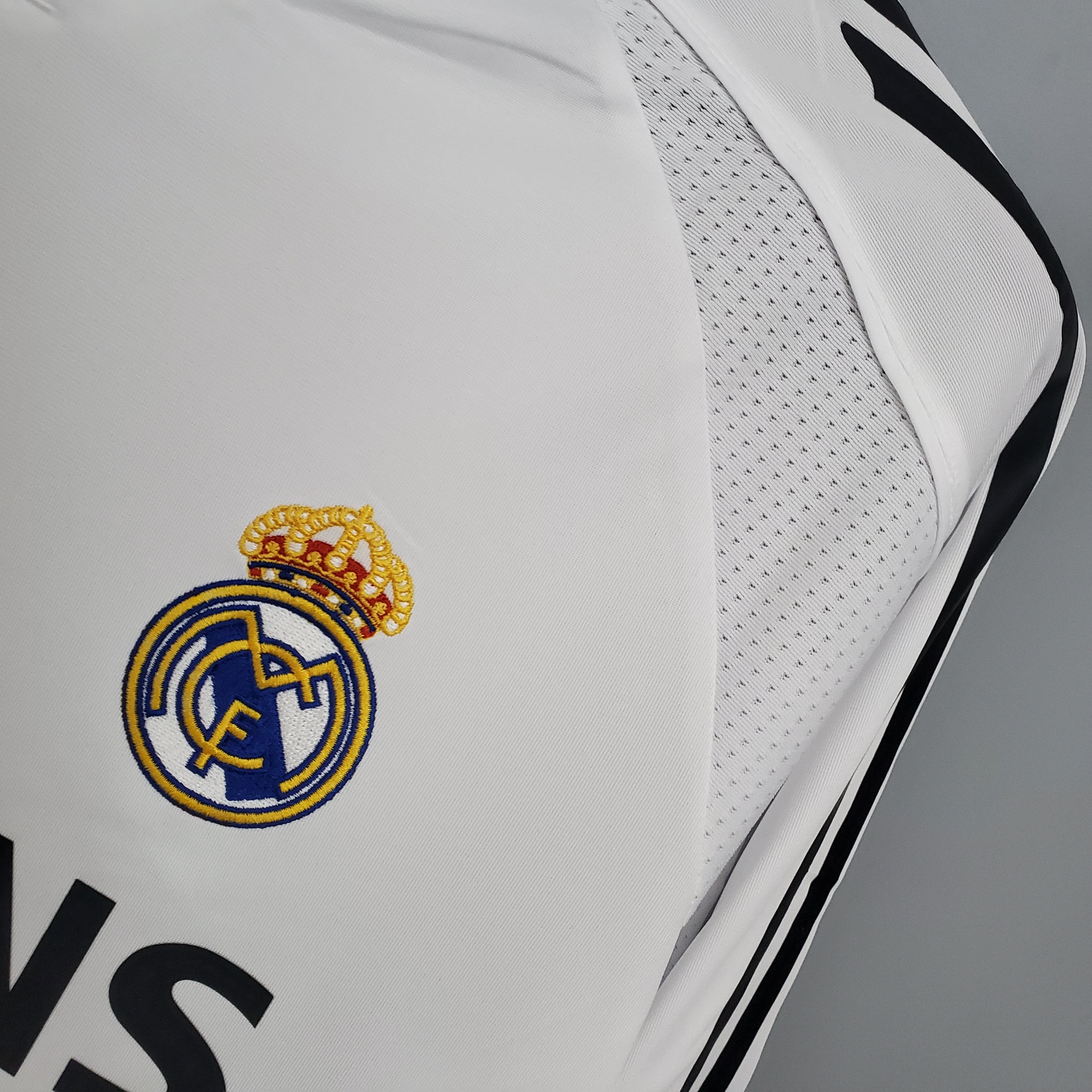 REAL MADRID I 05/06 MANGA LARGA HOMBRE (RETRO)