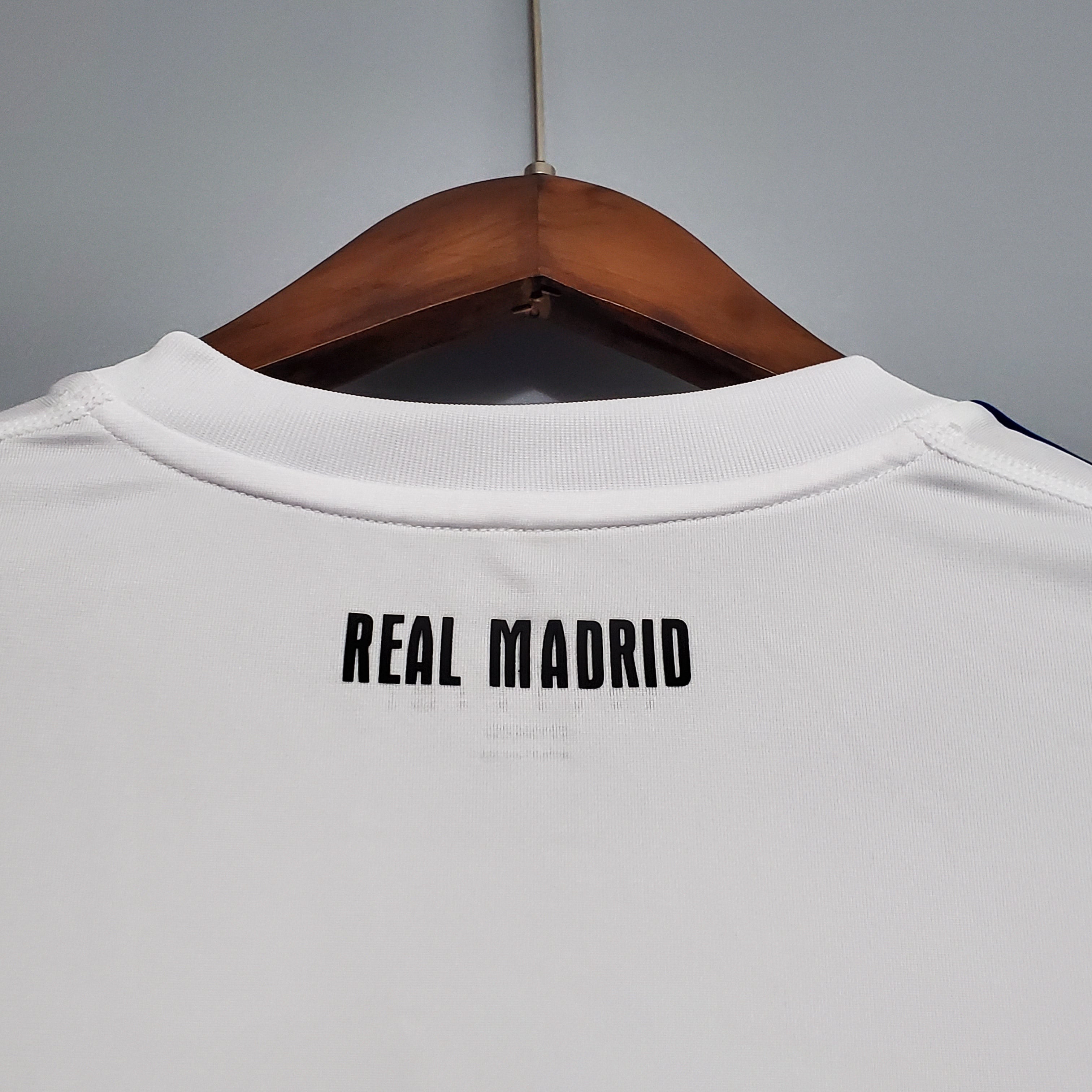 REAL MADRID I 10/11 MANGA LARGA HOMBRE (RETRO)