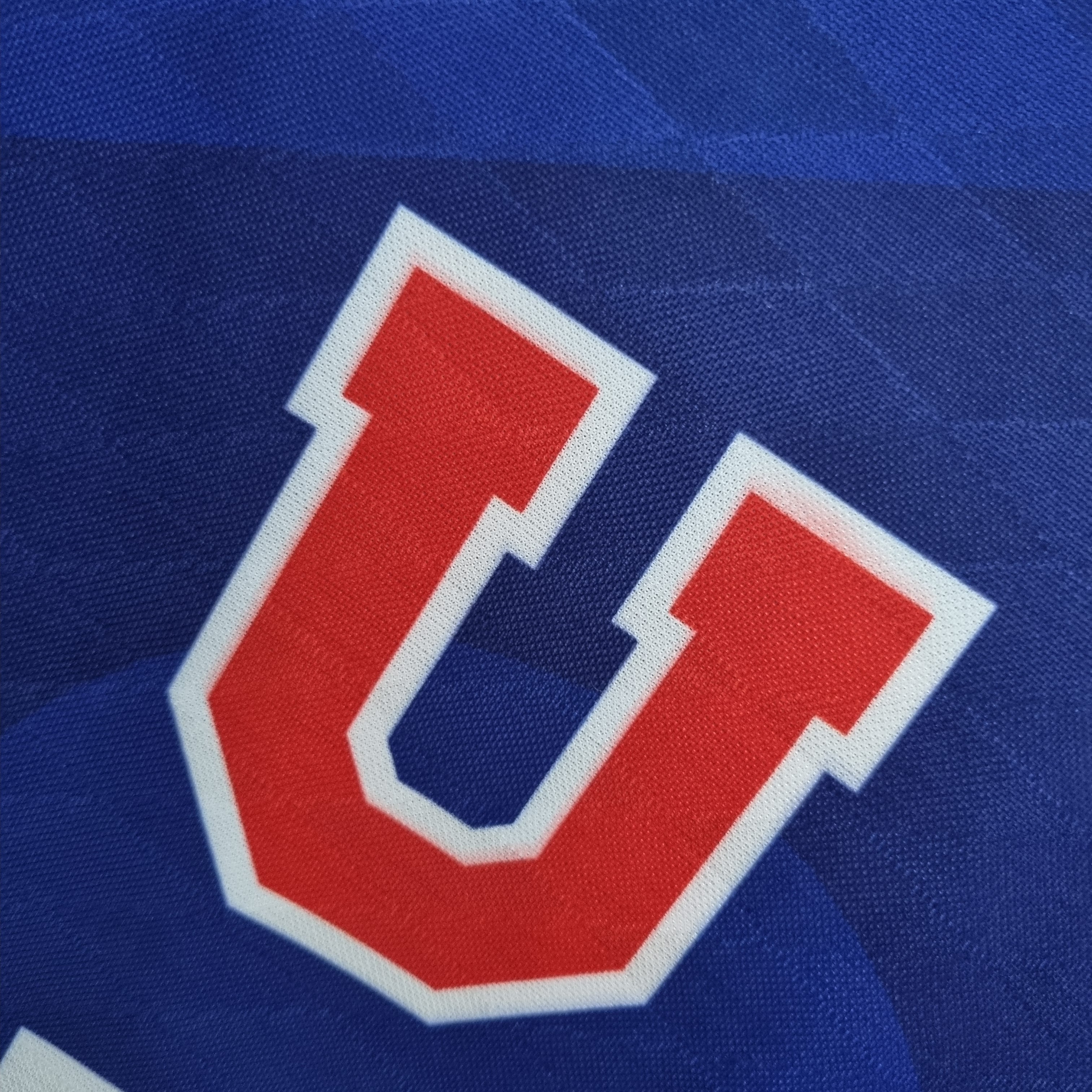 UNIVERSIDAD DE CHILE I 96 MANGA LARGA HOMBRE (RETRO)