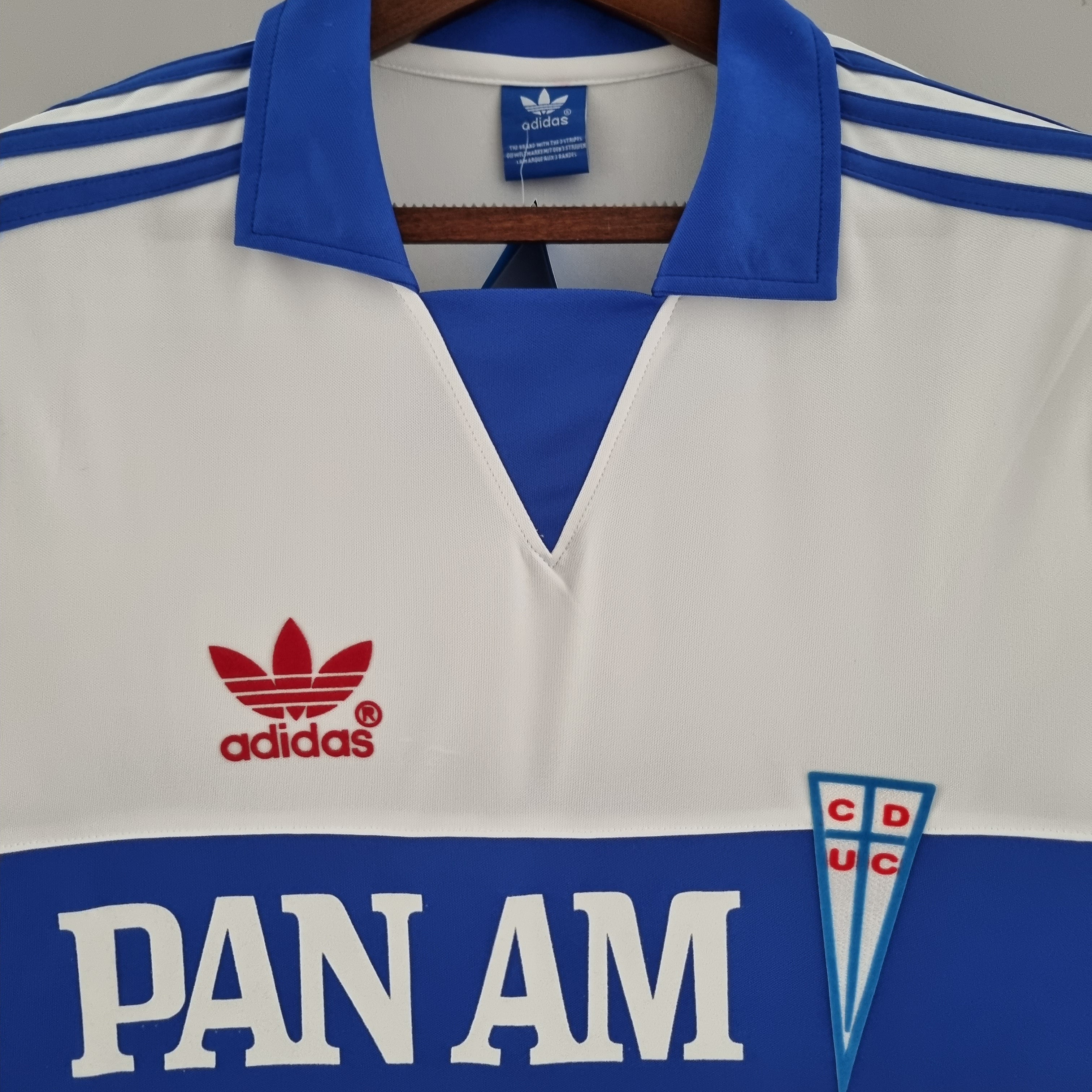 UNIVERSIDAD CATÓLICA I 1987 HOMBRE (RETRO)