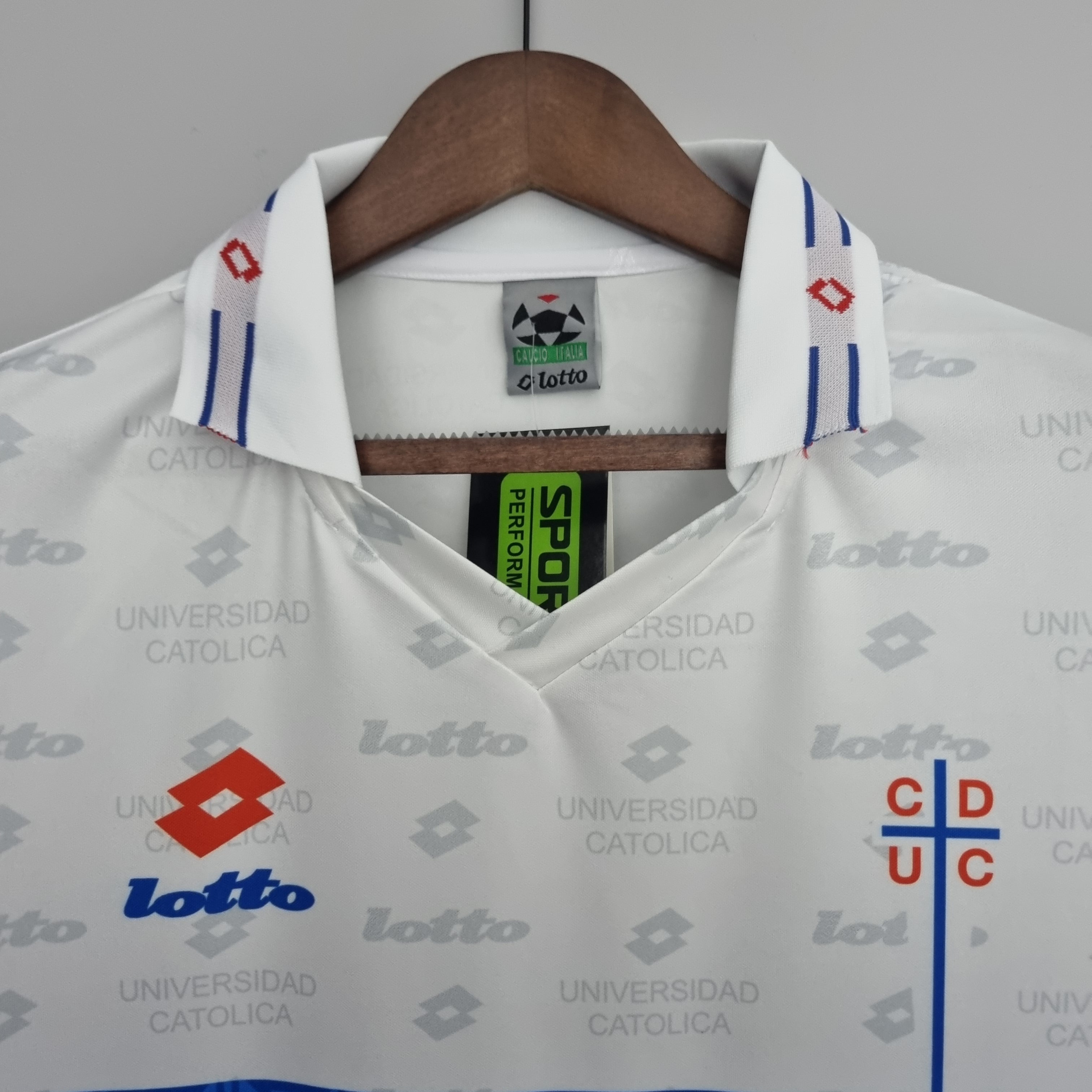 UNIVERSIDAD CATÓLICA I 96 HOMBRE (RETRO)