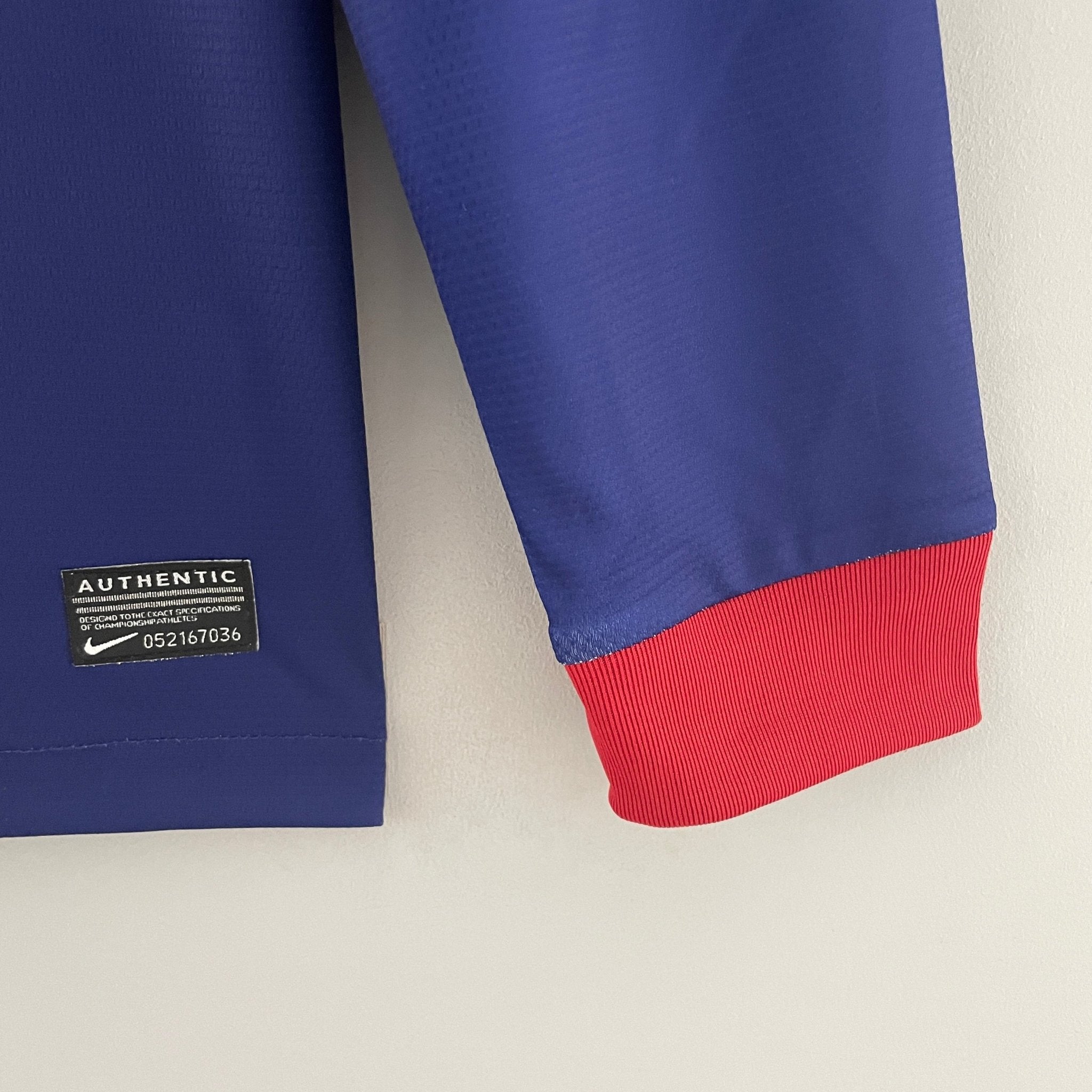 BARCELONA I 12/13 HOMBRE (RETRO) MANGA LARGA - Bota de Oro Tienda