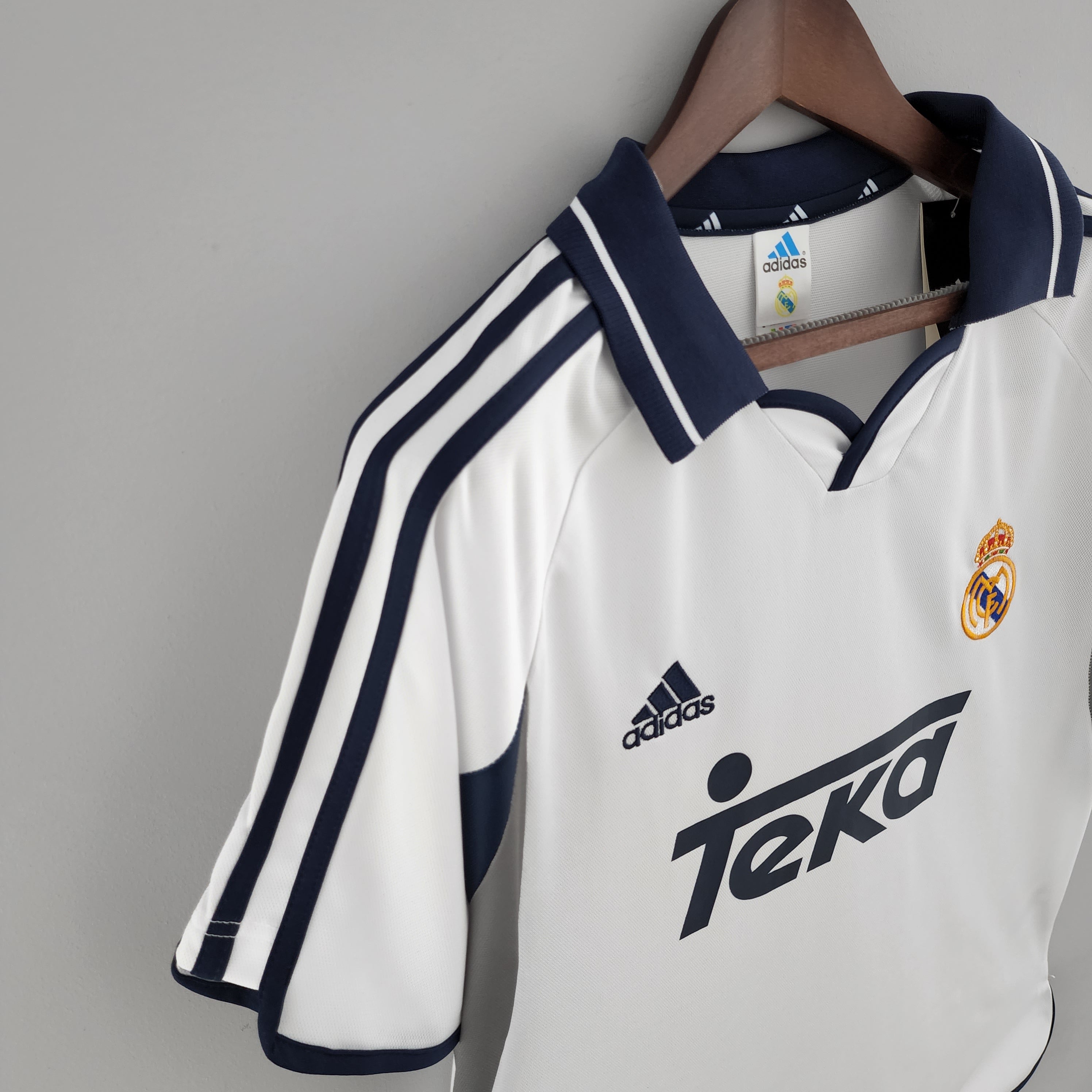 REAL MADRID 00/01 HOMBRE (RETRO)