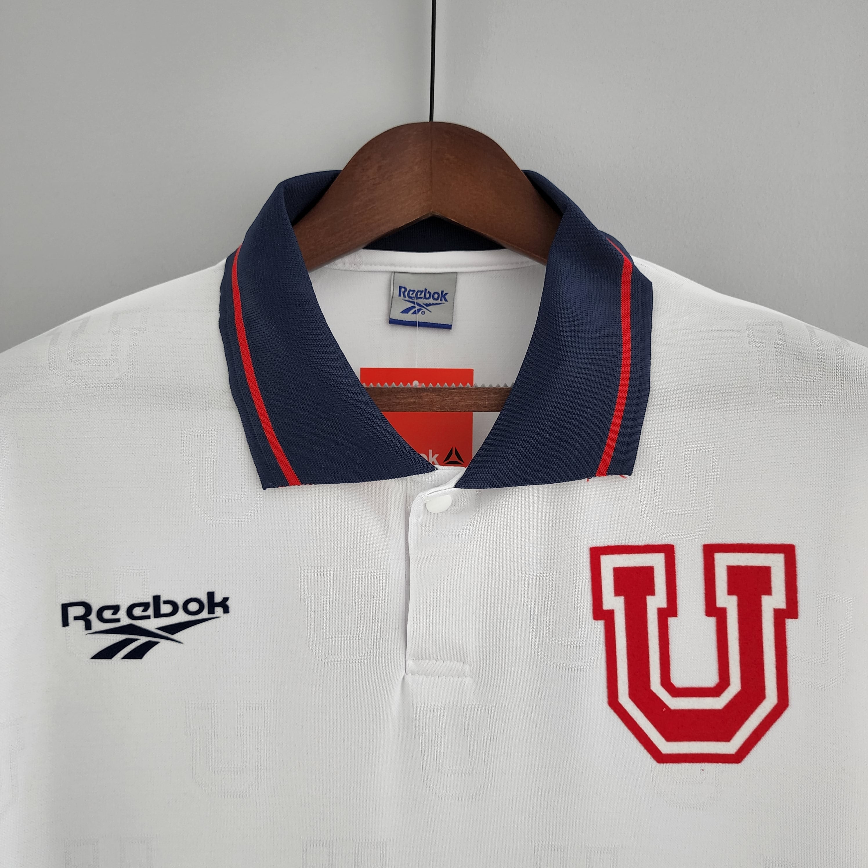 UNIVERSIDAD DE CHILE II 98 MANGA LARGA HOMBRE (RETRO)