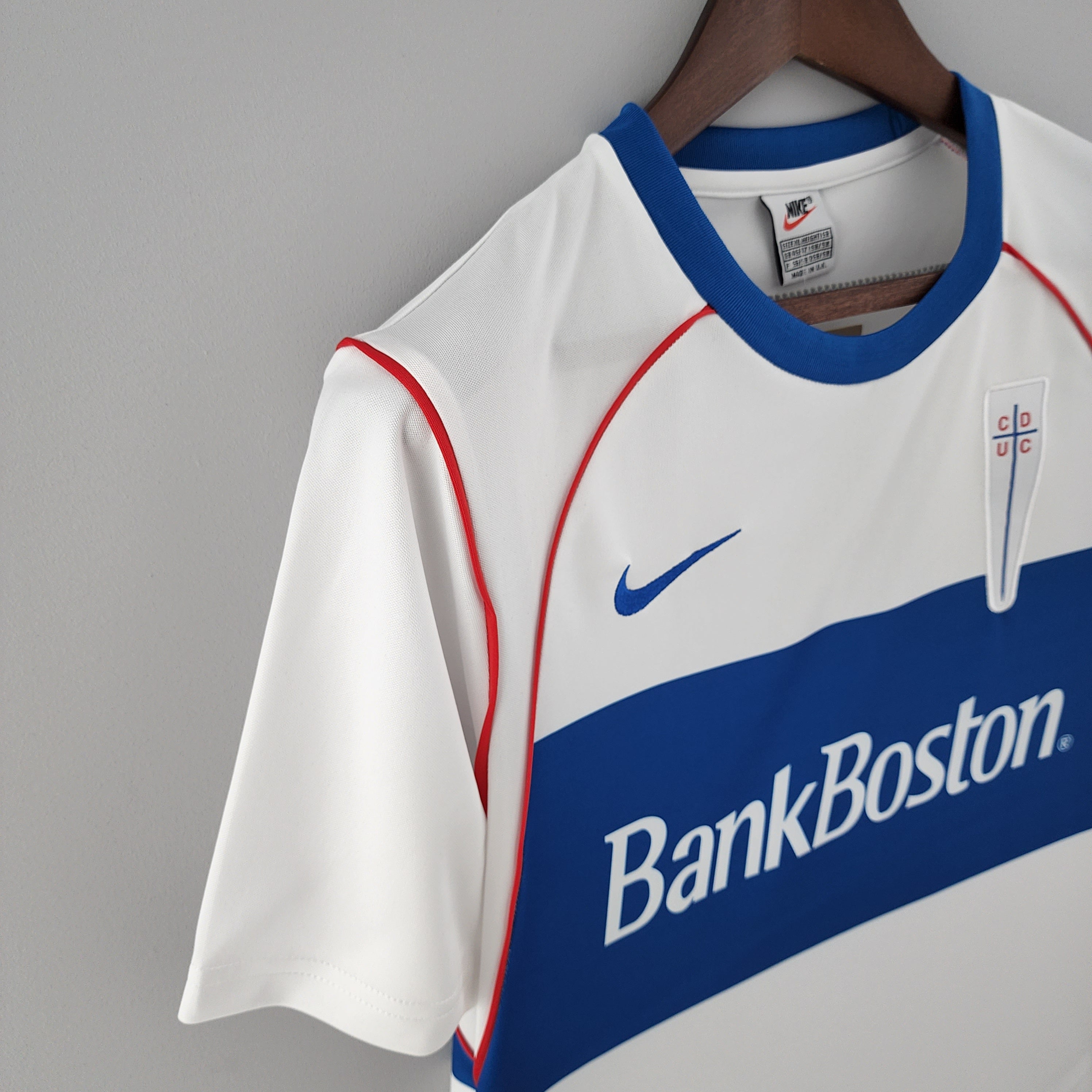 UNIVERSIDAD CATÓLICA I 2002 HOMBRE (RETRO)
