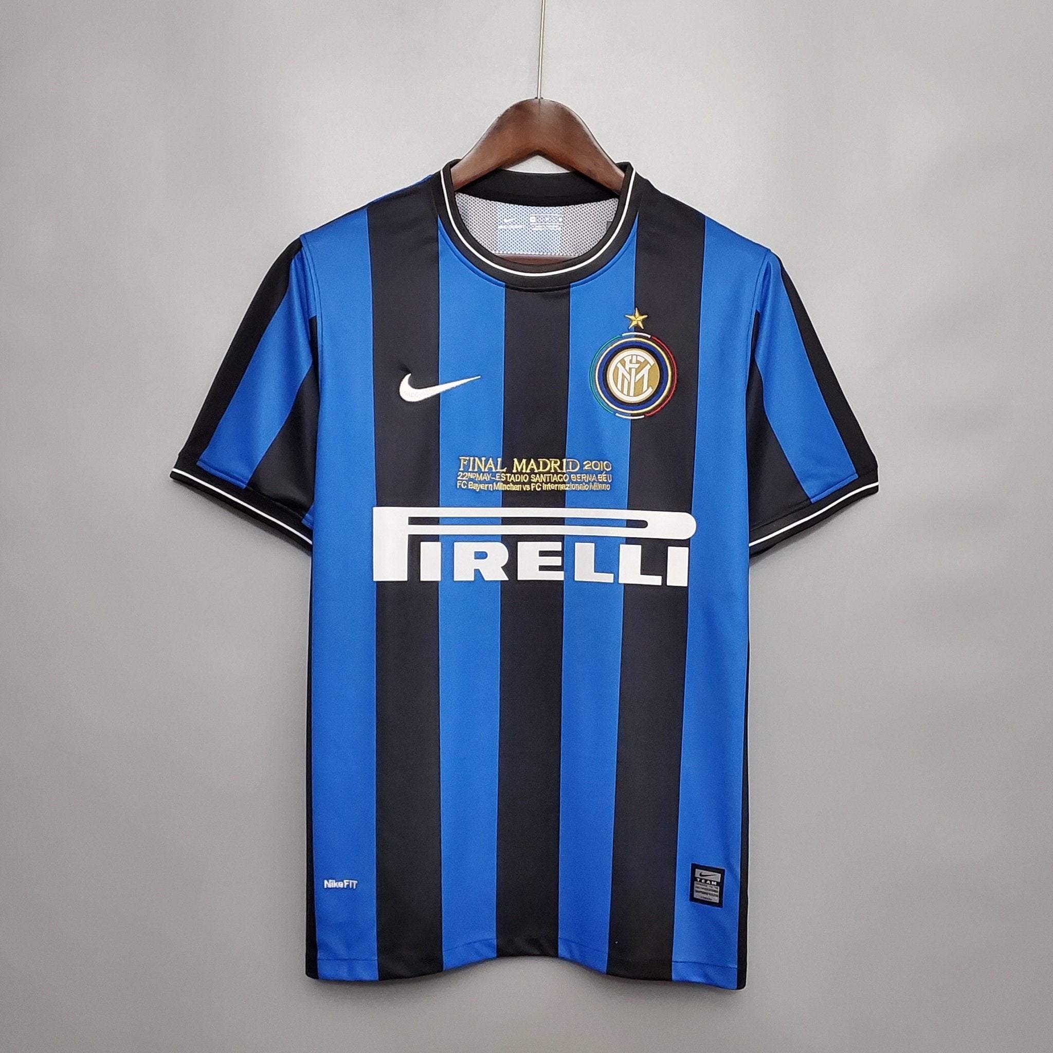 INTER DE MILAN VIII 2010 HOMBRE (RETRO) - Bota de Oro Tienda