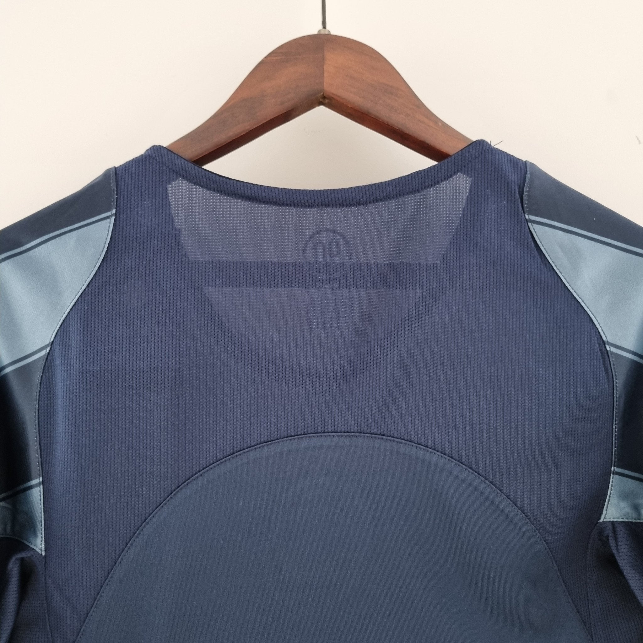 INTER DE MILAN XV 04/05 HOMBRE (RETRO) - Bota de Oro Tienda