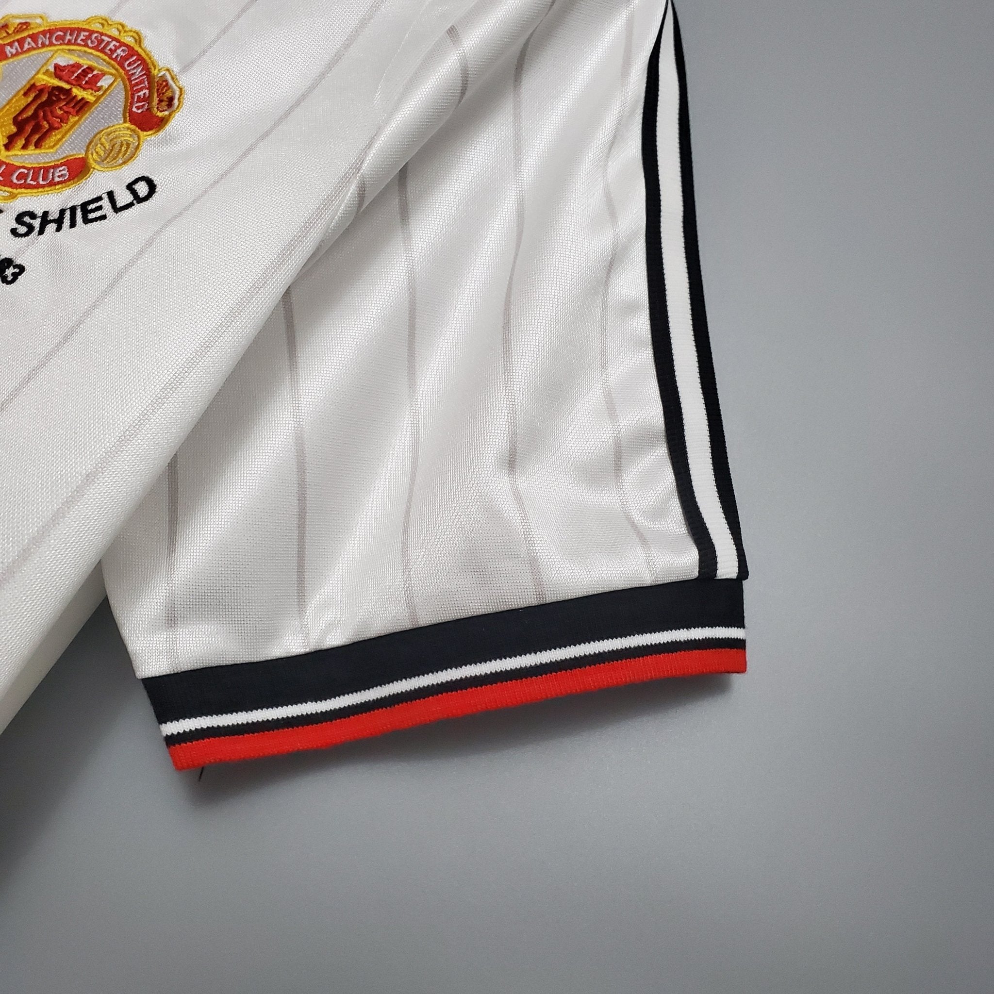 MANCHESTER UNITED II 1983 HOMBRE (RETRO) - Bota de Oro Tienda