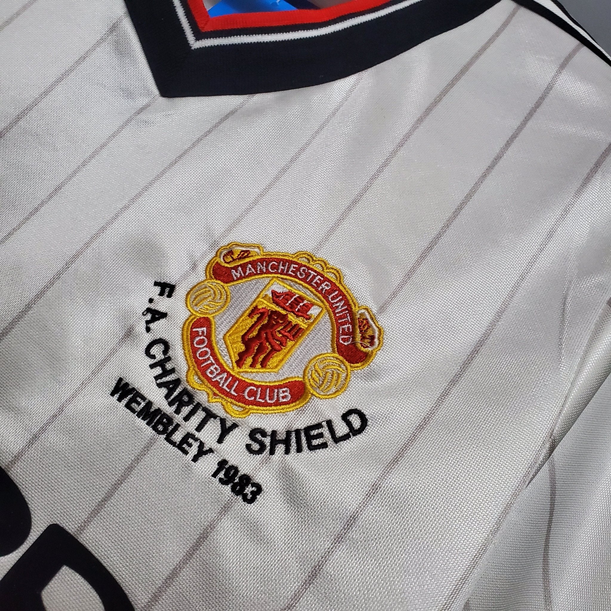 MANCHESTER UNITED II 1983 HOMBRE (RETRO) - Bota de Oro Tienda