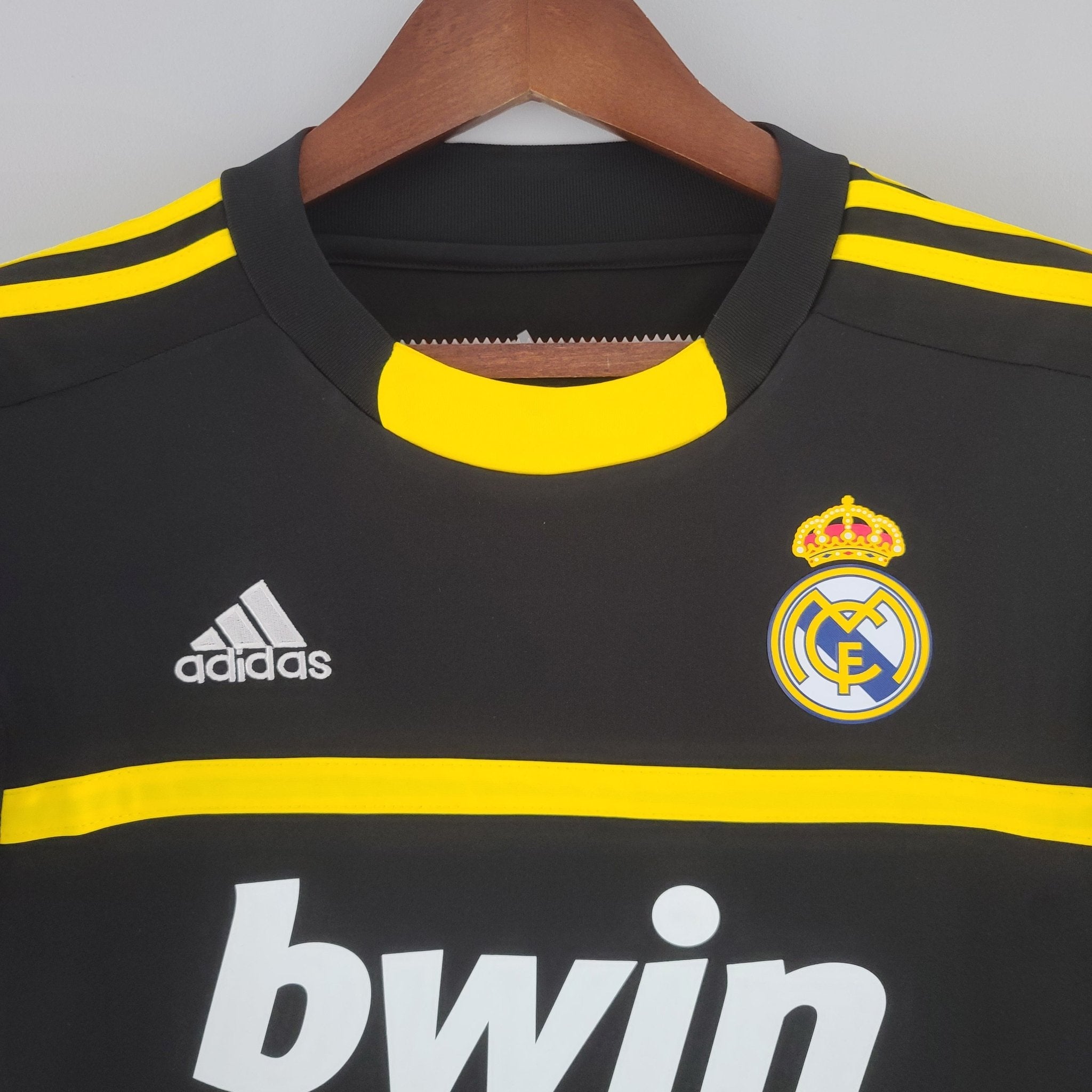 REAL MADRID II 11/12 PORTERO HOMBRE (RETRO) - Bota de Oro Tienda