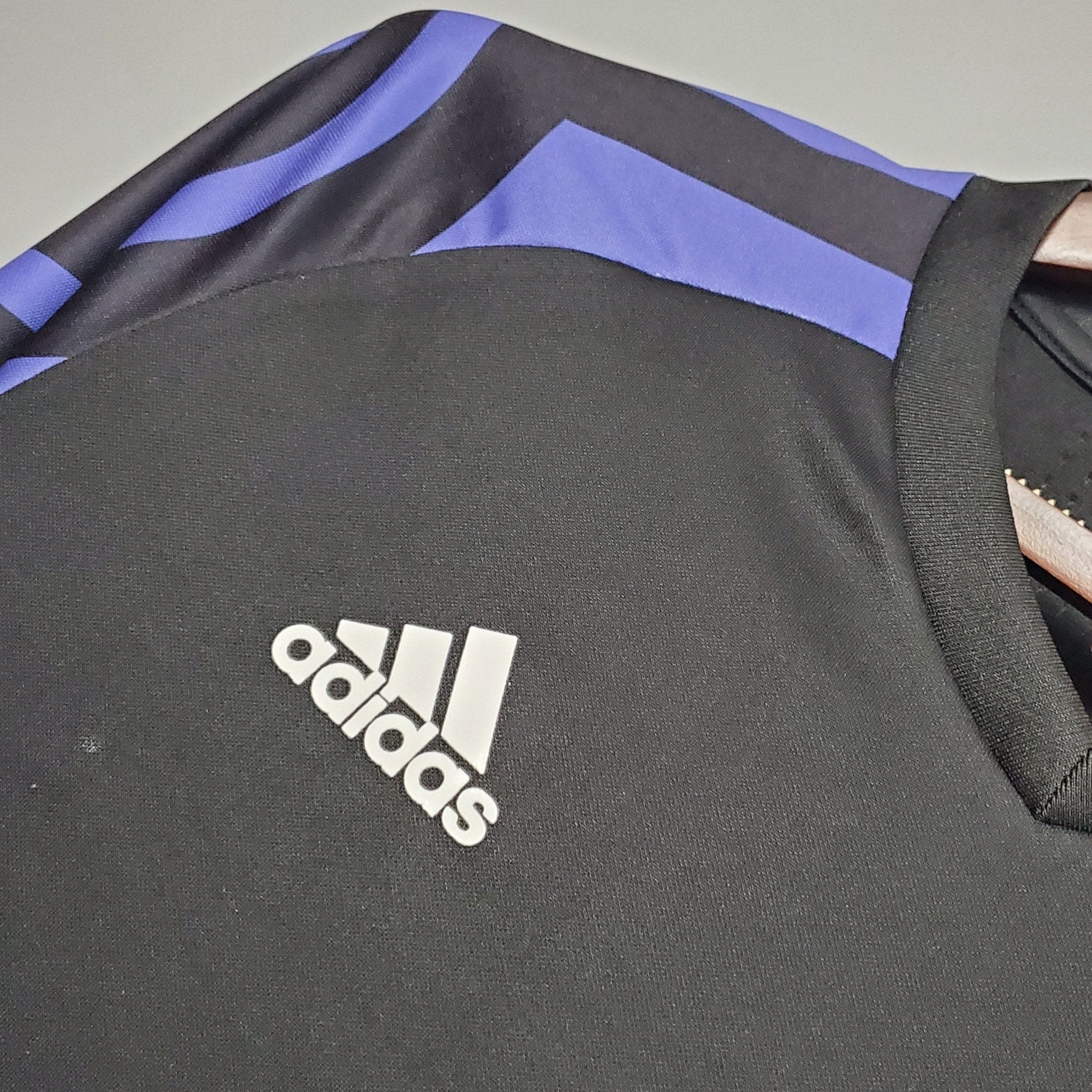REAL MADRID II 15/16 HOMBRE (RETRO) - Bota de Oro Tienda