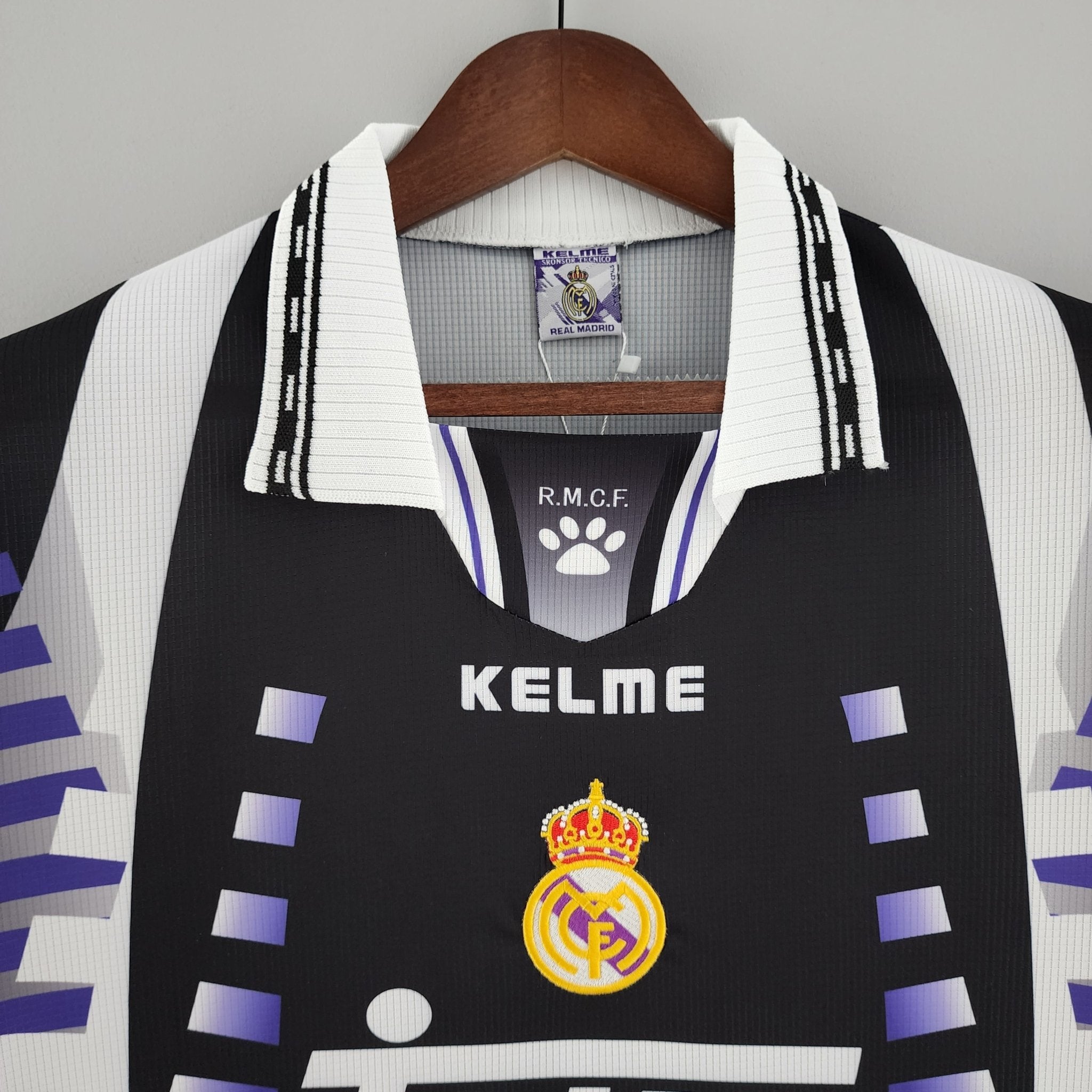 REAL MADRID III 97/98 (RETRO) - Bota de Oro Tienda